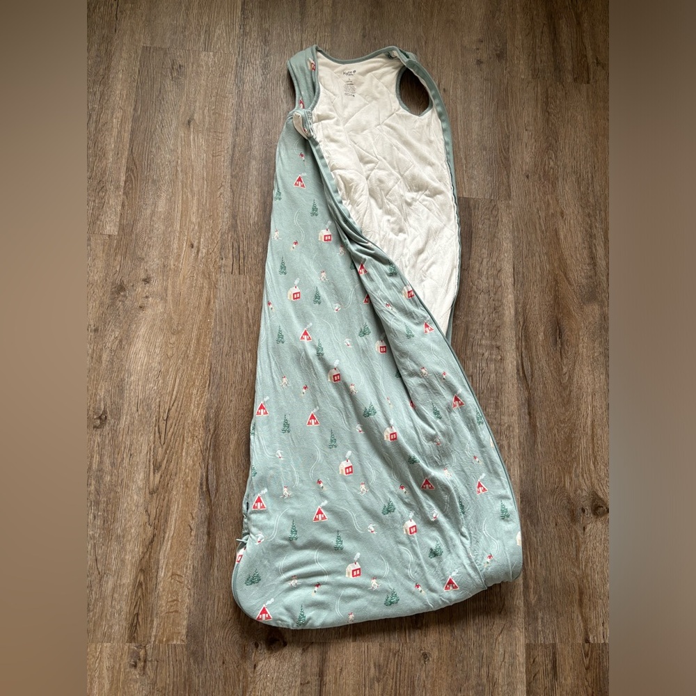 Kyte Baby 2.5 TOG Sleep Sack in “Alpine Village” - Picture 2 of 3